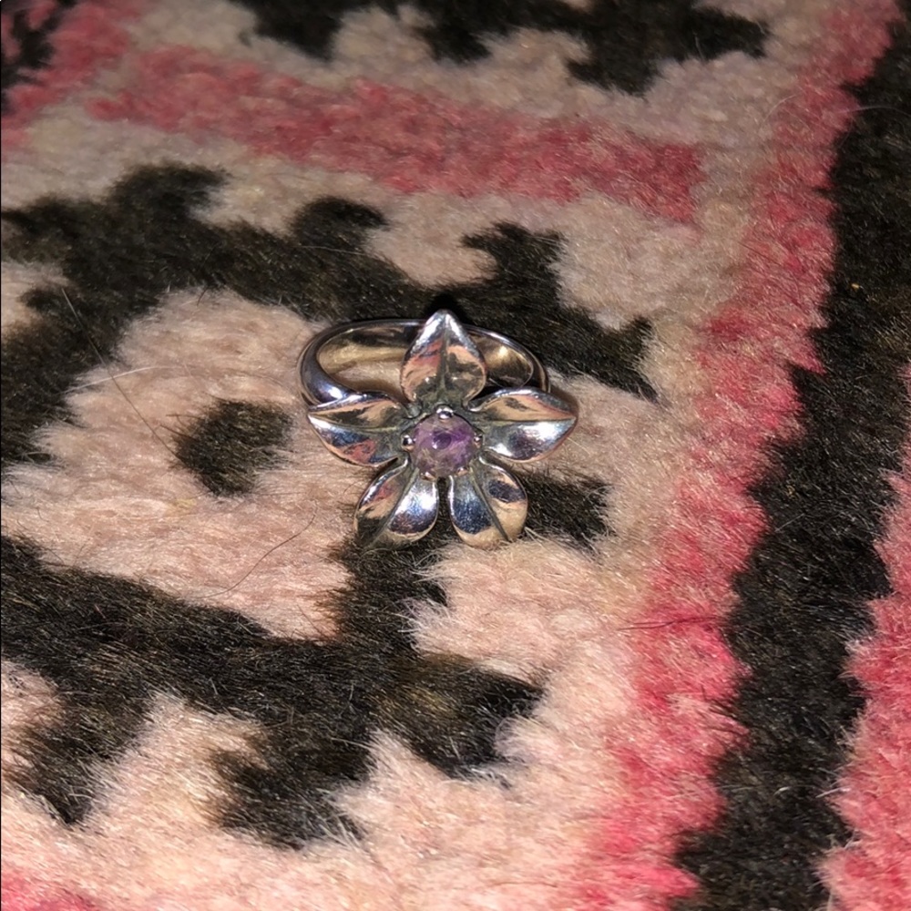 Rare Discontinued James Avery Radiant Flower Ring